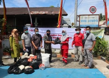 Anak Perusahaan Hutama Karya Salurkan Ratusan Paket Sembako untuk Masyarakat Sekitar Proyek