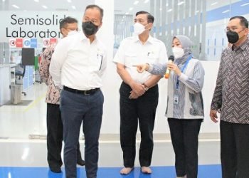 Menperin Agus Bersama Menkes dan Menko Luhut Blusukan ke Pabrik Wardah Pastikan Prokes Berjalan Sangat Ketat