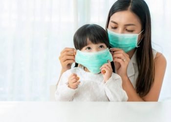 Masyarakat Indonesia Harus Siap Bersahabat dengan Masker Hingga Bertahun-tahun Kedepan