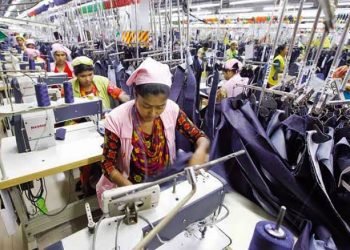 Selama Dua Minggu ke Depan, Kememperin Uji Coba Pengoperasian 100% Industri Padat Karya Sektor Esensial