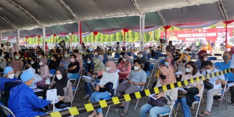 Ribuan Pekerja Industri di Pati dan Kudus Disuntik Vaksin Covid-19