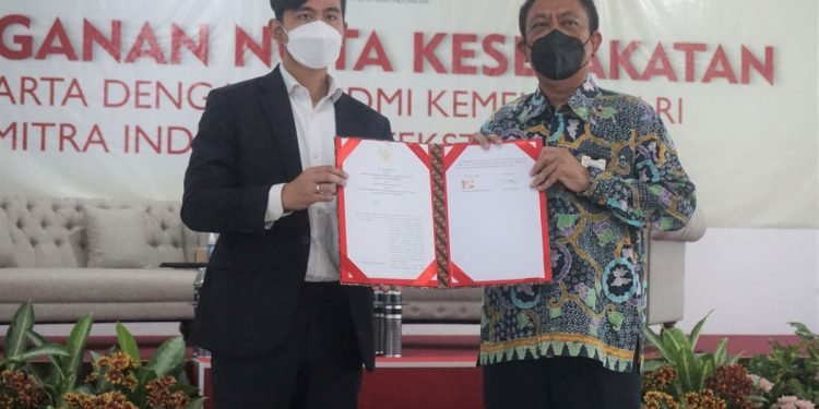 Perpanjang MoU dengan Pemkot Surakarta, Kemenperin Bakal Telurkan SDM Kompeten Industri TPT