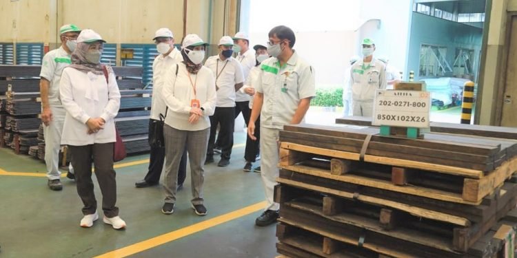 Tinjau Sektor Esensial, Kemenperin: Industri Rasakan Manfaat Aplikasi PeduliLindungi
