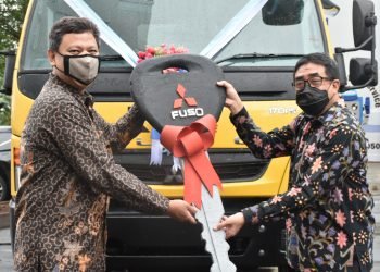 KTB Serahkan Mobile Workshop Service kepada Batavia Prosperindo Trans