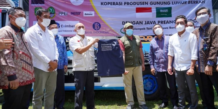 Teten Masduki Lepas Ekspor Kopi Java Preanger Arabica Speciality ke Arab Saudi