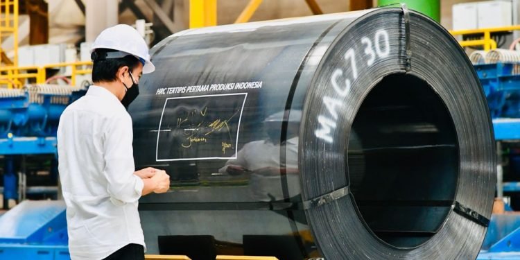 Presiden Jokowi Resmikan Pabrik Baja Berteknologi Modern Senilai Rp7,5 Triliun Milik Krakatau Steel di Cilegon, Banten