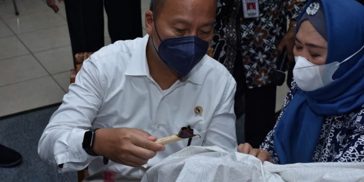 Serap Ratusan Ribu Tenaga Kerja, Ekspor Industri Batik Tembus USD 533 Juta