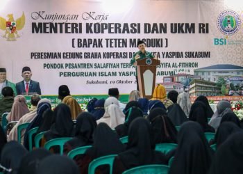 MenkopUKM Teten Masduki Dorong Darussyofa Al-Fithroh Sukabumi Jadi Percontohan Ponpes Modern