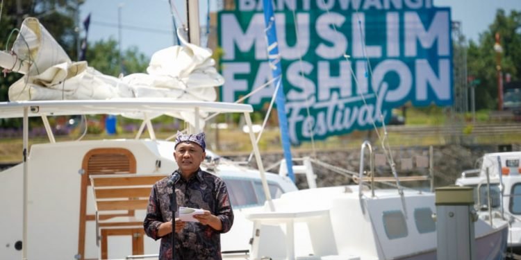 MenKopUKM Teten Masduki Harap Banyuwangi Muslim Fashion Festival 2021 Percepat RI Jadi Pusat Fesyen Dunia