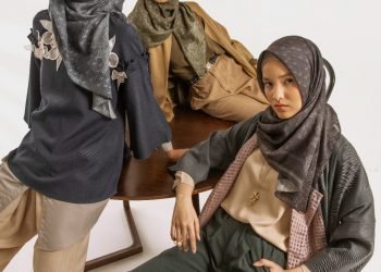 Hadirkan KAMI. Monogram Scraf, KAMI Berikan Rasa Cinta kepada Pelanggan Setia Selama 12 Tahun Berkarya