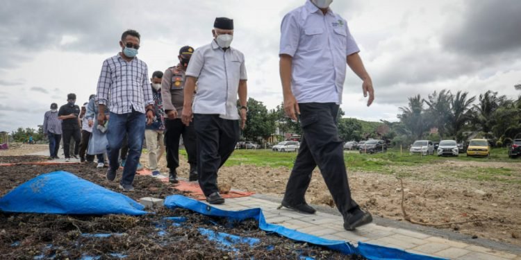 Menteri Teten Dorong Budidaya Lobster Jadi Produk Unggulan Daerah Lombok Timur