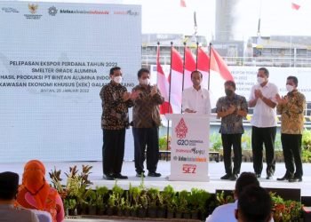 Presiden Jokowi Lepas Ekspor Perdana Smelter Grade Alumina