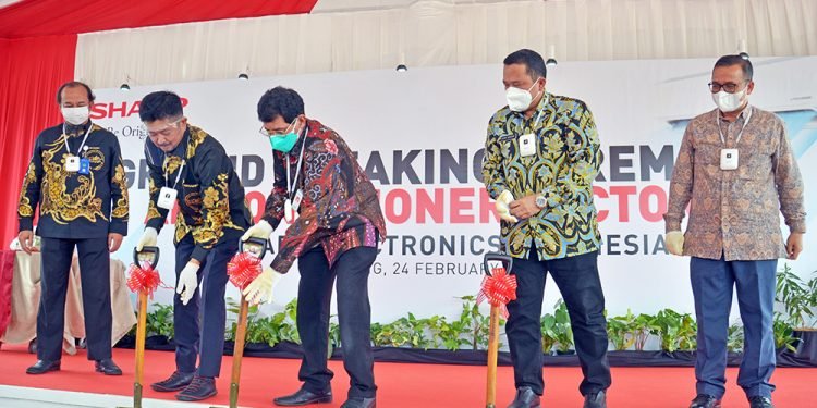 Menperin Berhasil Yakinkan PT Sharp Electronics Indonesia Investasi Industri AC