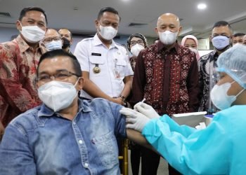 Gandeng KSP Sahabat Mitra Sejati, MenKopUKM Dorong Vaksinasi Booster untuk Pelaku Koperasi & UMKM