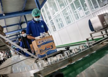 MenKopUKM Berharap Pendirian Pabrik Air Minum Ma’soem Group Dorong Perekonomian Majalengka