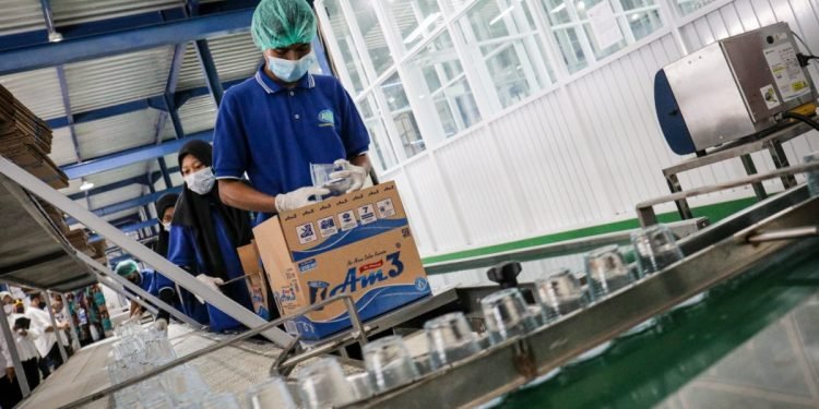 MenKopUKM Berharap Pendirian Pabrik Air Minum Ma’soem Group Dorong Perekonomian Majalengka