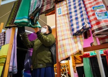 Festival Sarung Majalaya, KemenKopUKM Perkuat Industri Sarung Lewat Pendekatan Klaster