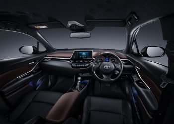 Toyota Lengkapi C-HR Hybird dengan Teknologi Toyota Safety Sense