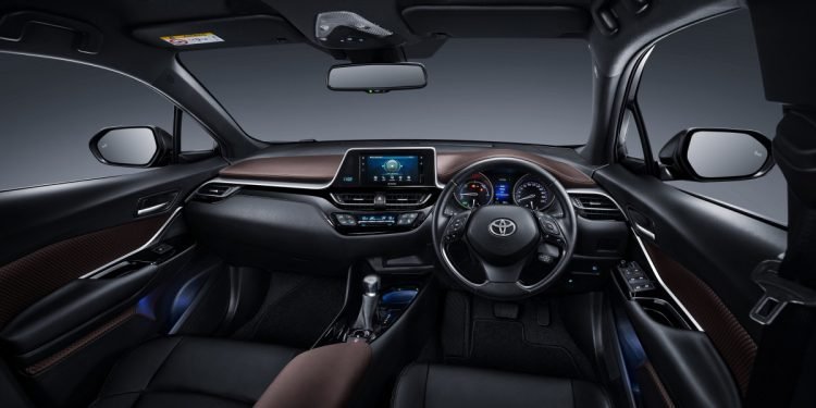 Toyota Lengkapi C-HR Hybird dengan Teknologi Toyota Safety Sense