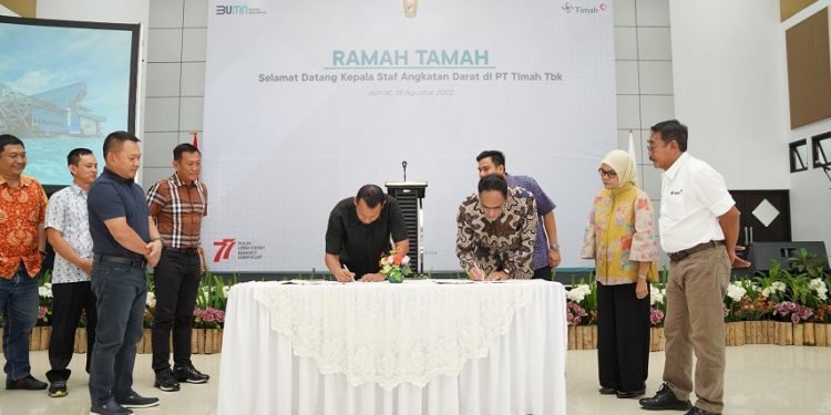 KSAD Dudung Abdurachman Saksikan Penandatangan MoU PT Timah Tbk dengan TNI Angkatan Darat