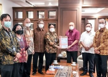 Siap Produksi, KemenKopUKM Terima Dokumen SNI 098:2022 Minyak Makan Merah dari BSN
