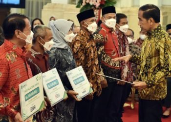 Presiden Serahkan KUR Klaster dan Salurkan Dana melalui LPDB KUMKM