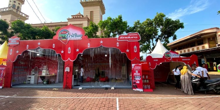 Rehat Mudik Sejenak, Cek Kendaraan dan Ganti Oli di Posko Siaga Fastron dan Lesehan Enduro