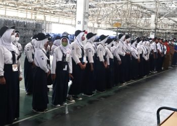 Suzuki Ajak Pelajar di Kabupaten Bekasi Lihat Langsung Pelaksanaan Kerja di Pabrik