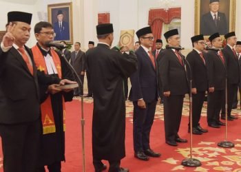 Sah! Jokowi Lantik Menkominfo dan Lima Wamen Baru