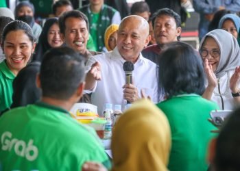 Menteri Teten Dorong Pedagang Pasar Terhubung Ekosistem Digital