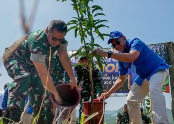 Terapkan Pronsip ESG, Pupuk Kaltim Gandeng KOSTRAD Tanam 63 Ribu Lebih Pohon