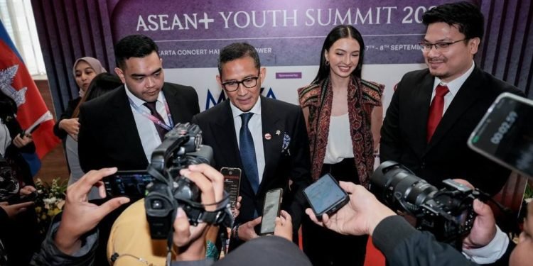Menparekraf: Pemuda ASEAN Harus Berperan Ciptakan Lapangan Kerja dan Terlibat dalam Isu Keberlanjutan