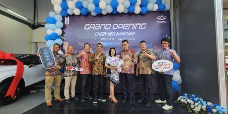 Chery Resmi Buka Diler Pertama di Bandung