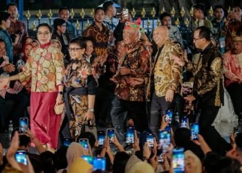 Istana Berbatik Hadirkan Fashion Show Keindahan Batik Nusantara
