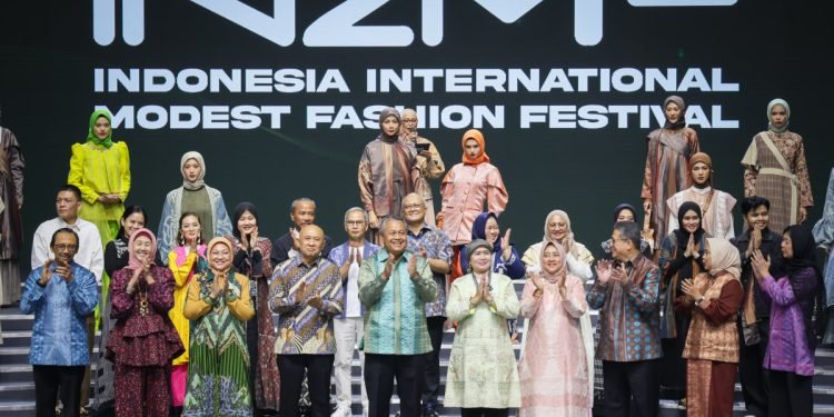 Menteri Teten Optimis IN2MF 2023 Bakal Bawa Modest Fashion Indonesia jadi Tren Global