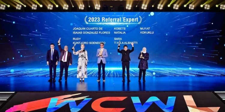 Dua Konsumen Asal Indonesia Sabet Penghargaan pada Ajang Chery International User Summit 2023 di Wuhu