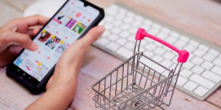 KemenKopUKM Terang-terangan Ungkap Alasan Media Sosial Harus Dipisah Dengan E-commerce