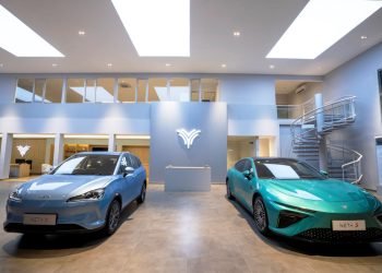 NETA Resmikan Diler Full EV Pertama dengan Fast Charging Station di Indonesia