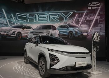 Fitur V2L Jadikan Chery OMODA E5 Sebagai Energi Portabel untuk Aktivitas Luar Ruang