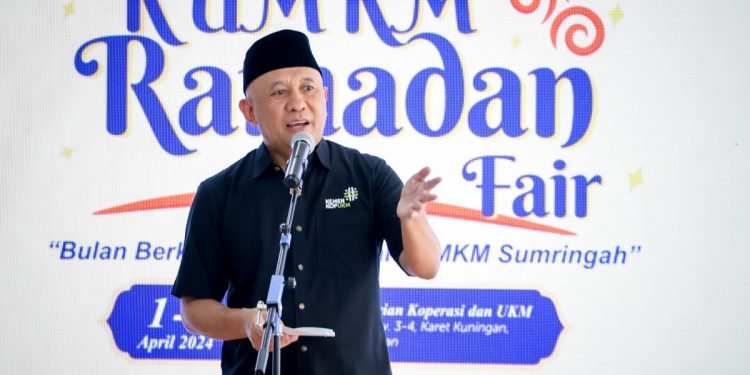 MenKopUKM Resmikan Gelaran KUMKM Ramadan Fair 1445 H dan Gerakan Zakat