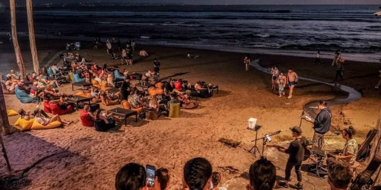 Kemenparekraf Pastikan Industri Parekraf Siap Hadapi Musim Libur Lebaran 2024