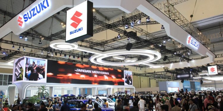 Pengunjung Booth Suzuki Indonesia Di Giias 2024 (1)