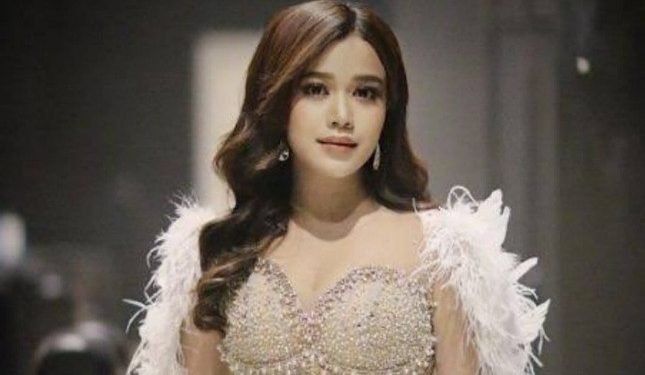 Brisia Jodie Klarifikasi Rumor Pertikaian dengan Awkarin