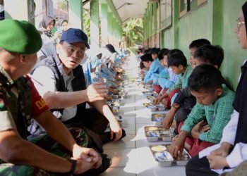 Libatkan Koperasi, Menkop Budi Arie Uji Coba Program Makan Bergizi Gratis di Sukabumi