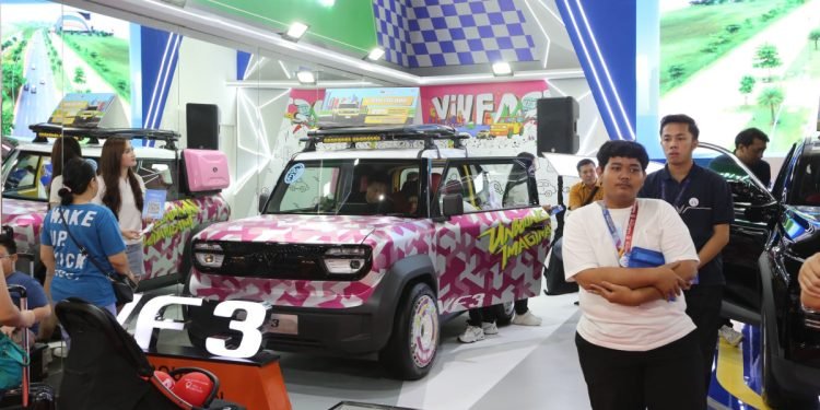 Promo Asik Mobil Listrik di Jakarta Fair 2025