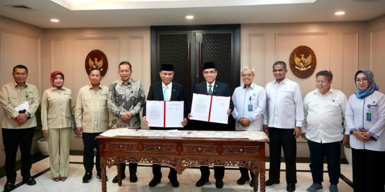 Kemenkop – Kemenaker Teken MoU Tingkatkan Kualitas SDM Pengelola Kopdes/Kel Merah Putih