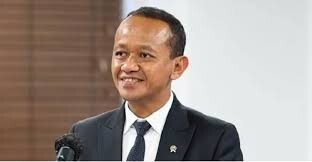 Penuhi Stok BBM, Menteri Bahlil Minta SPBU Swasta Kerja Sama dengan Pertamina