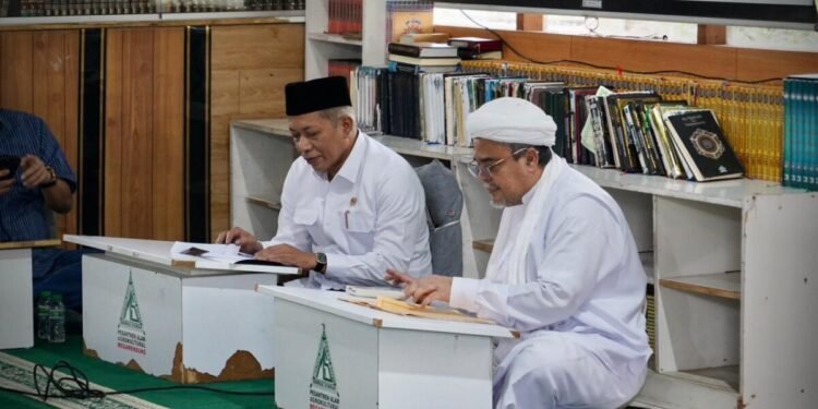 Menkop dan Habib Rizieq Kompak Dorong Koperasi Pondok Pesantren